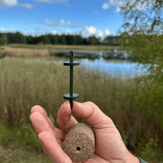 Vulkans - šnypščiantis jaukas žuvims (su laikikliu) - Masals