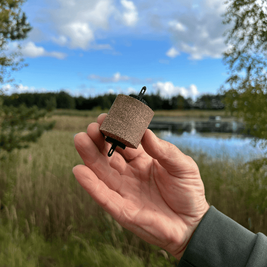 Vulkans - šnypščiantis jaukas žuvims (su laikikliu) - Masals